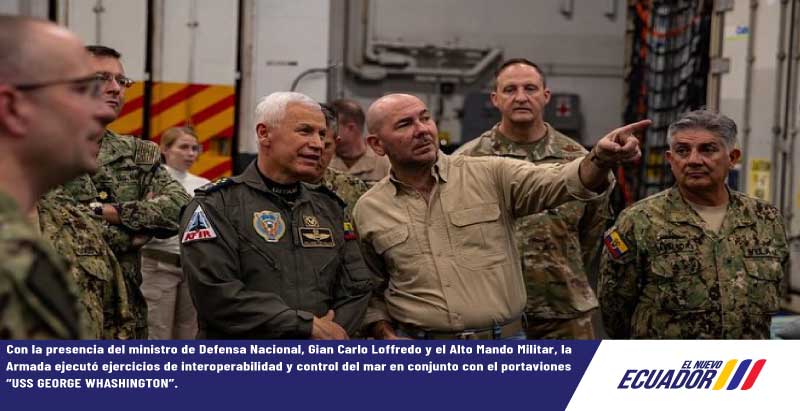 Con la presencia del ministro de Defensa Nacional, Gian Carlo Loffredo y el Alto Mando Militar, la Armada ejecutó ejercicios de interoperabilidad y control del mar en conjunto con el portaviones USS GEORGE WHASHINGTON.